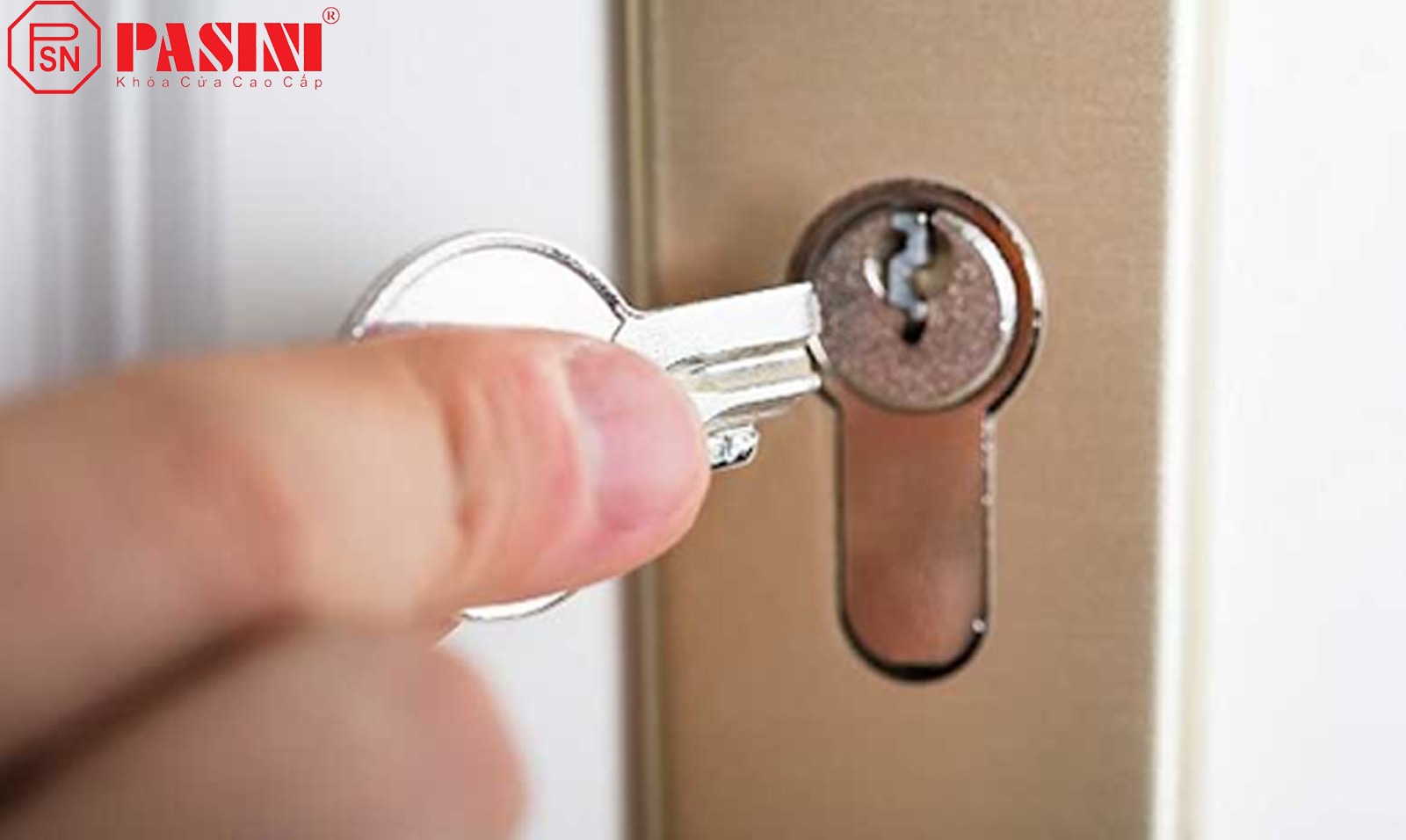 Cách mở khóa cửa tay gạt bị kẹt khi chìa khóa bị gãy